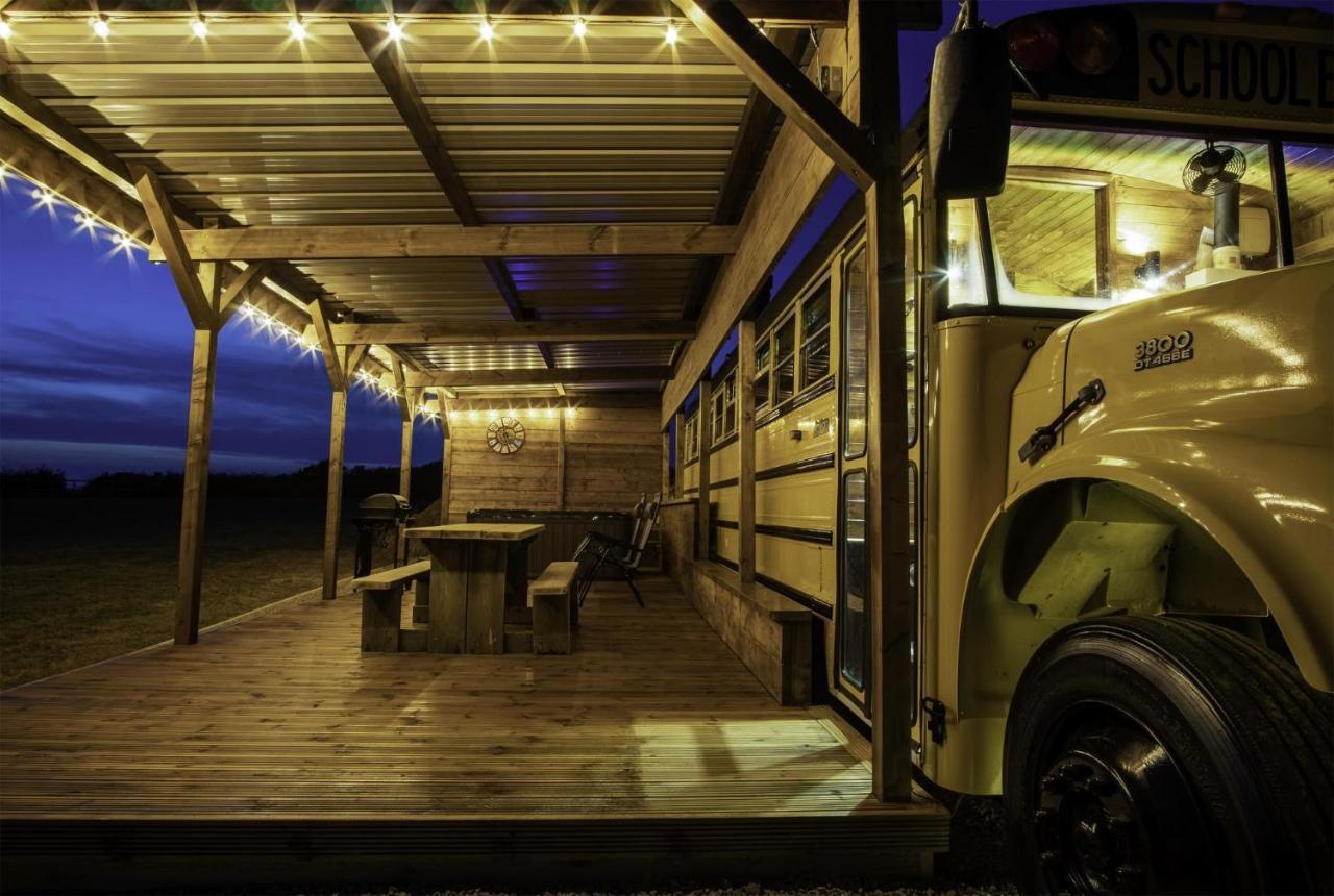 American School Bus - 1 Bedroom - Blossom Farm - Tiers Cross Johnston Eksteriør bilde